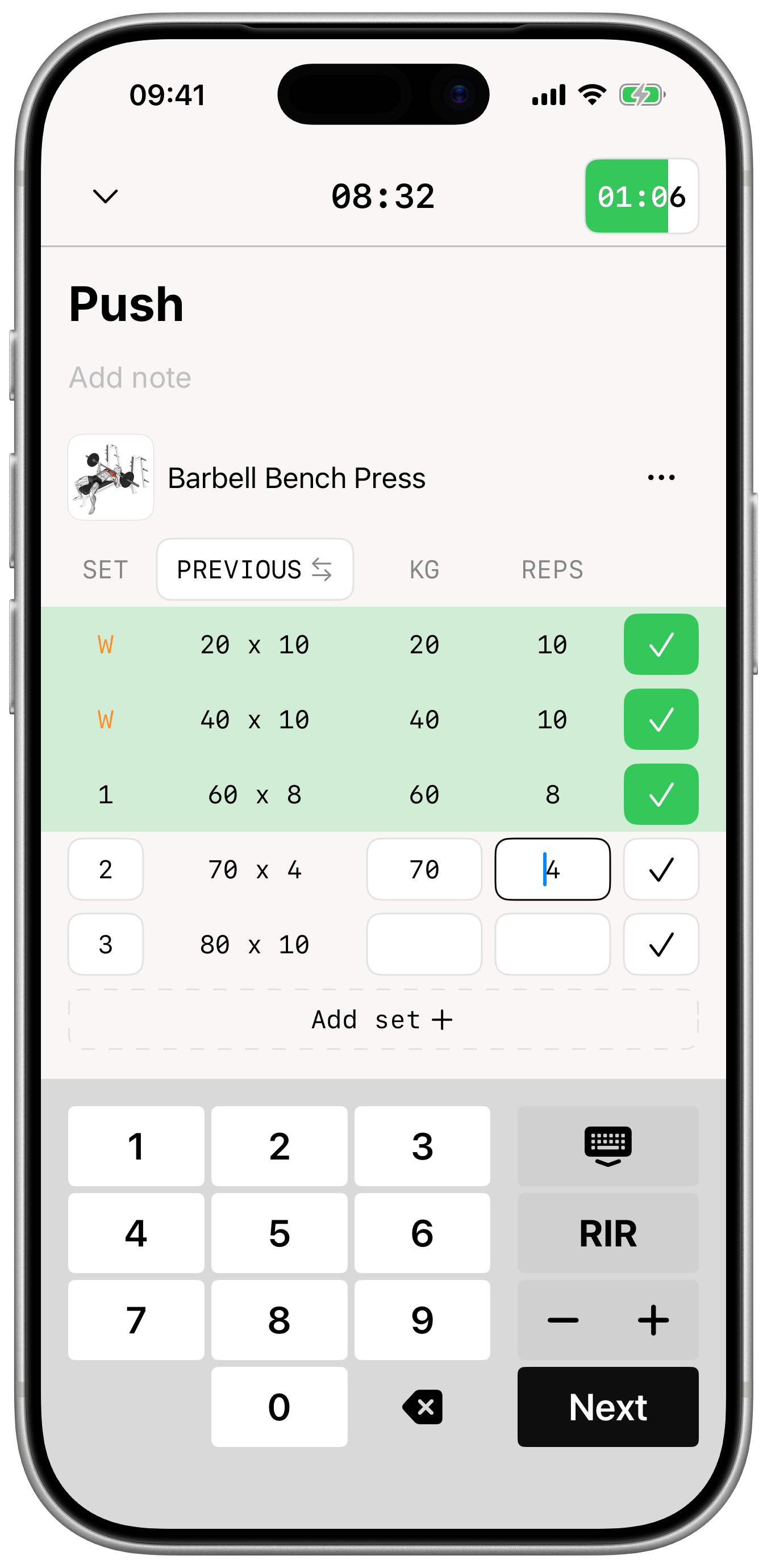 Logging sets during an active workout in Reps, with previous weights and a rest timer